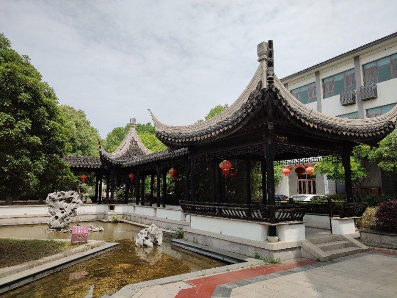 赣榆区黑林镇:童叟绘龙趣 龙年送万福